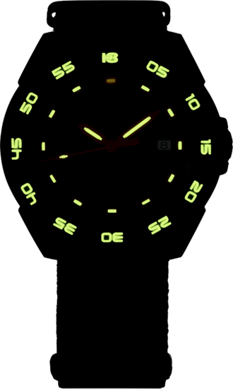 taktyczny zegarek traser P49 Red Alert T100 na pasku tekstylnym w nocy
