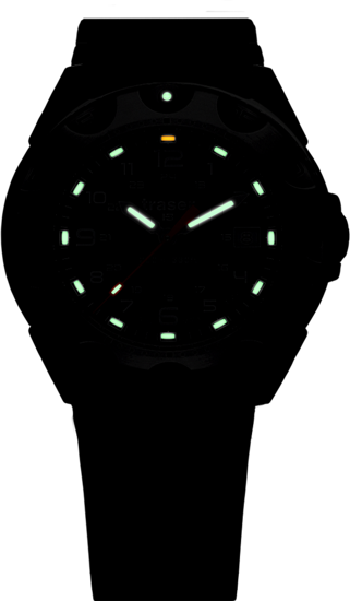 taktyczny zegarek traser P49 Survivor -stalowa koperta, czarna tarcza i czarny pasek kauczukowy w nocy